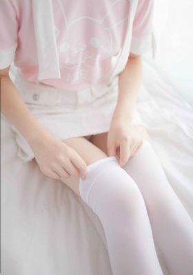 黑人巨大朱莉安妮aⅴ_BD英语电影免费在线